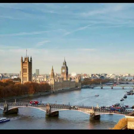 Luxury Apartment Riverside Londra Esterno foto